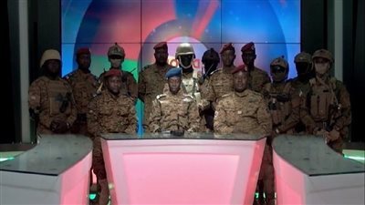 إبراهيم تراوري يؤدي اليمين الدستورية رئيسا للمرحلة الانتقالية في بوركينا فاسو