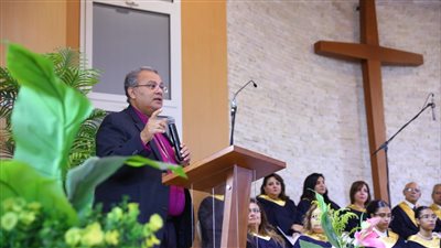 رئيس الإنجيلية يشهد رسامة شيوخ وشمامسة جدد بكنيسة القاهرة الجديدة