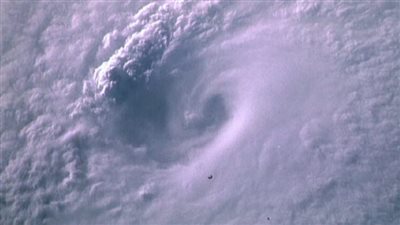 العاصفة المدارية بريت تعصف بمنطقة الكاريبي