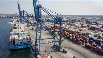 تداول 15 ألف طن بضائع في 55 حاوية بميناء دمياط 