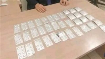 جمارك مطار القاهرة الدولي تحبط محاولة تهريب أقراص مخدرة 