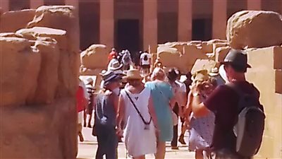 سوهاج تستقبل 150 سائحا أجنبيا لزيارة المناطق الأثرية