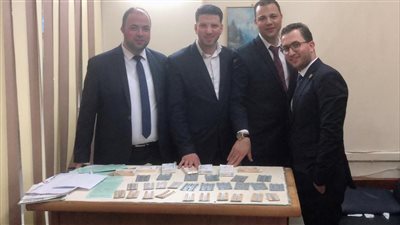 ضبط راكب حاول تهريب 364 قرصا مخدرا بمطار القاهرة