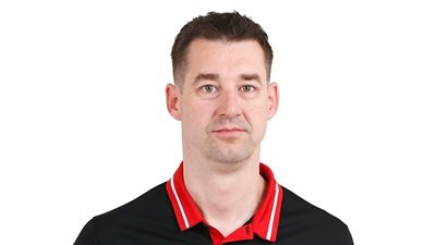 من هو الكندي كيربي شيب مدرب منتخب الشباب؟