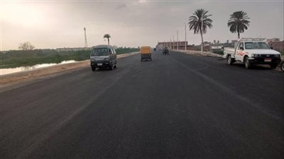 بتكلفة 60 مليون جنيه.. محافظ الإسماعيلية يتابع الأعمال النهائية لرصف الطريق الزراعي