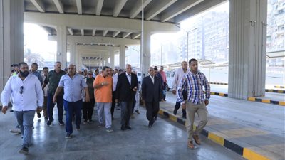 محافظ الجيزة: إنشاء موقف حضاري أسفل محور الفريق كمال عامر بأرض اللواء | صور