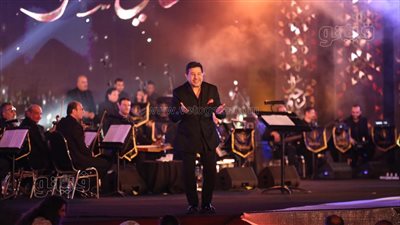 هاني شاكر يشعل مسرح النافورة بـ