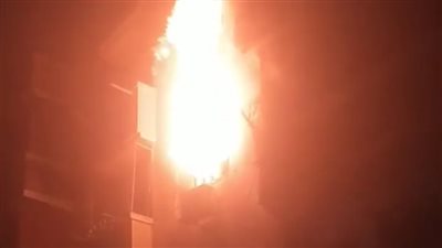 إخماد حريق هائل شب داخل شقة سكنية في شبرا | فيديو