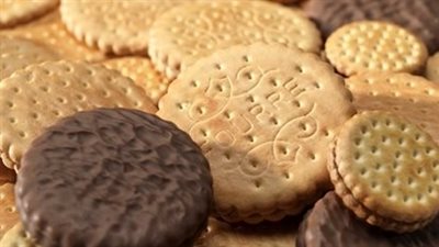 ضبط 54 ألف قطعة بسكويت فاسدة داخل مصنع بالقاهرة