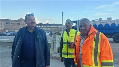 رئيس صرف إسكندرية يتفقد سير العمل بمواقع التمركزات أثناء حالة الطوارئ