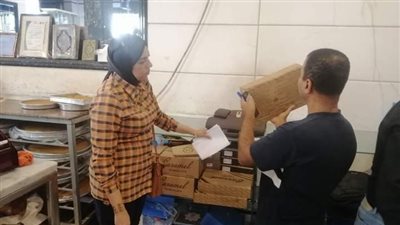 حملة لمراقبة الأسعار بالأسواق بحي الجمرك في الإسكندرية 