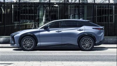 كل ما تريد معرفته عن السيارتين الكهربائيتين تويوتا bZ4x وLexus RZ | صور