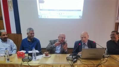 استمرار فعاليات الدورة التدريبية لعمال الصناعات الغذائية 