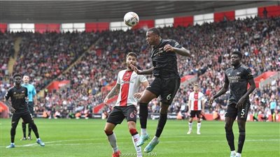 الدوري الإنجليزي.. تعادل أرسنال وفوز أستون فيلا وليستر سيتي 