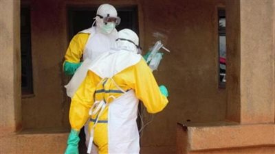 دولة إفريقية ترصد إصابتين بإيبولا