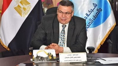 رئيس مياه الأقصر يلتقي بالعمالة اليومية بعد توقيع عقودهم