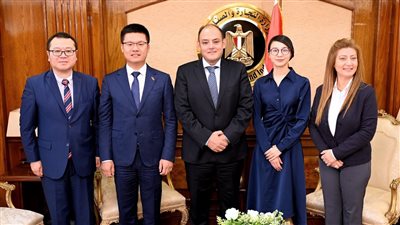 وزير الصناعة: إتاحة المزيد من التيسيرات للمستثمرين لتوفير مدخلات الإنتاج | صور