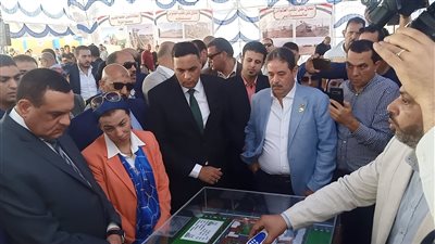 محافظ الدقهلية يستقبل وزير التنمية المحلية ووزيرة البيئة 