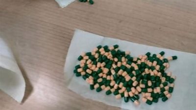 ضبط مخدرات داخل أحذية مع راكب بمطار القاهرة 