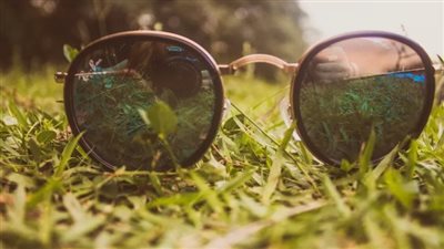 دراسة تكشف دور النظارة الخضراء في التخفيف من الألم الليفي العضلي