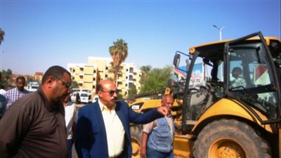 محافظ أسوان يشدد على سرعة تنفيذ مشروع الخط البديل لمحطة الكرور | صور