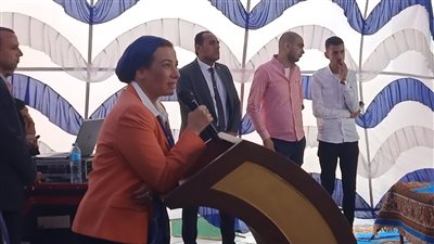 وزيرة البيئة من الدقهلية: شراكة بين القطاعين العام والخاص فى تدوير ودفن المخلفات 