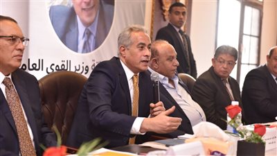 وزير القوى العاملة يفتتح ملتقى توظيف بالشرقية.. ويسلم عقود عمل لذوي الهمم