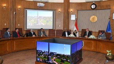 رئيس جامعة القناة يبحث استعدادات كلية الحاسبات والمعلومات للتقدم للاعتماد والجودة