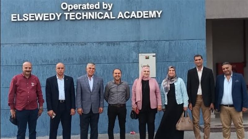 وفد من الموجهين والمختصين