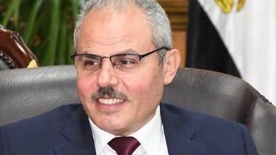 رئيس جامعة القناة: الكشف على 293 طالبا خلال قافلة طبية 