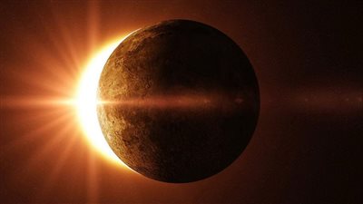 ادعوا الله وكبروا وتصدقوا.. بيان من الإفتاء السعودية بشأن كسوف الشمس وطريقة صلاتها