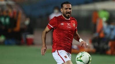 سيد معوض: السوبر فرصة علي معلول لمصالحة جماهير الأهلي