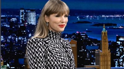 بعد تحقيقها أكبر مبيعات في ٢٠٢٢.. فيديو طريف لـ تايلور سويفت