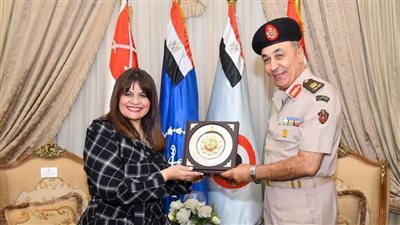 أكاديمية ناصر العسكرية تستضيف وزيرة الدولة للهجرة وشئون المصريين بالخارج