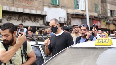 جمال مبارك يشارك في جنازة فريد الديب بالسيدة زينب | فيديو 