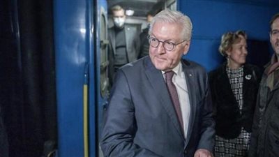 بروفة حرب لـ90 دقيقة.. تفاصيل زيارة رئيس ألمانيا لملجأ غارات في أوكرانيا