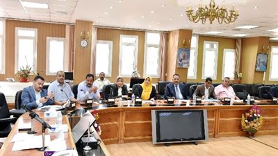 محافظ الشرقية يشدد على حل شكاوى المواطنين 