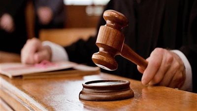 أخبار الحوادث اليوم: المحكمة تلزم موكلا رفض دفع أتعاب محام بـ25 مليون جنيه.. وتفاصيل إنهاء فتاة المحلة لحياة شقيقها بـ3 طعنات بالسكين
