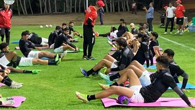 المنتخب الأوليمبي يؤدي مرانه الأول بالإسكندرية.. وبركات يشيد بروح اللاعبين | صور