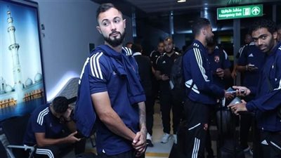 الجماهير تستقبل بعثة الأهلي بالهتافات فور وصولها مقر إقامتها بالإمارات| فيديو