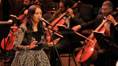 آيات فاروق تتغنى بروائع نجاة الصغيرة في مهرجان الموسيقى العربية| صور