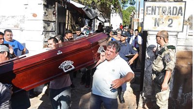 إقالة وزير العدل في باراجواي سمح بإدخال جثمان زعيم عصابة إلى سجن للنساء 