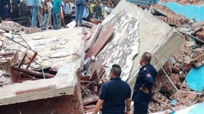 لحظات مرعبة.. القصة كاملة لـ انهيار عقار قديم بالشرقية ووقوع 6 إصابات | صور