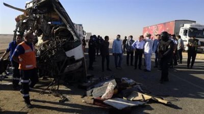 الاستعلام عن حالة 6 أشخاص مصابين في حادث تصادم بطريق الواحات