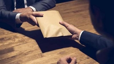 السجن 5 سنوات لسكرتير محافظ القاهرة السابق بتهمة الرشوة 