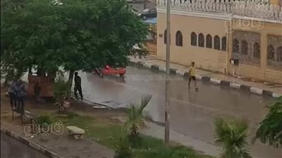 المحافظة غرقت.. أمطار رعدية غزيرة على الإسماعيلية