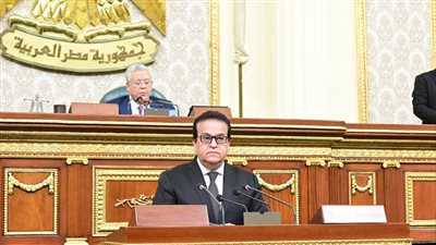 وزير الصحة يكشف موقف تكليف الأطباء وخطة مواجهة النقص العددي