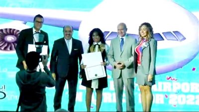 لو ميريديان مطار القاهرة يحتفل بتصنيفه ثاني أفضل فنادق المطارات في أفريقيا