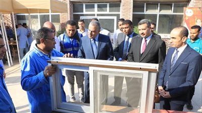 محافظ سوهاج: تزويد 25 مدرسة بأنظمة التحول الرقمي