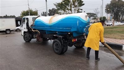 الجيزة: شفط تجمعات مياه الأمطار وانتشار العربات بالعجوزة والدقي
